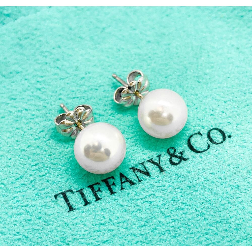 Tiffany & Co. Ziegfeld 8mm Freshwater Pearl Stud Earrings in Sterling Silver - Picture 2 of 16